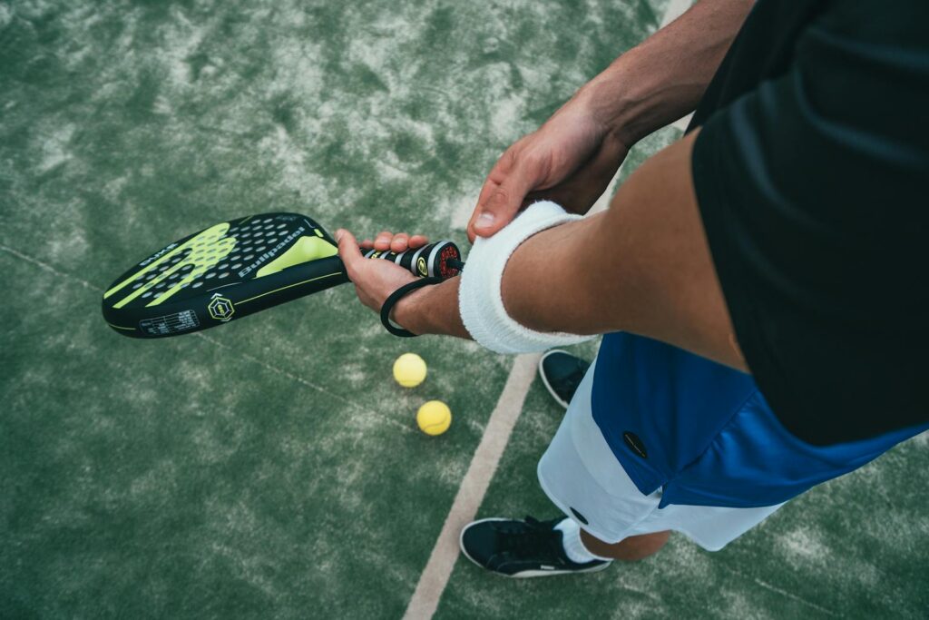 Padel e infortuni come prevenire | Kineform